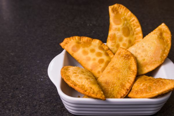 Pastel na Airfryer: Receita Crocante, Recheios Deliciosos e Dicas para um Resultado Perfeito